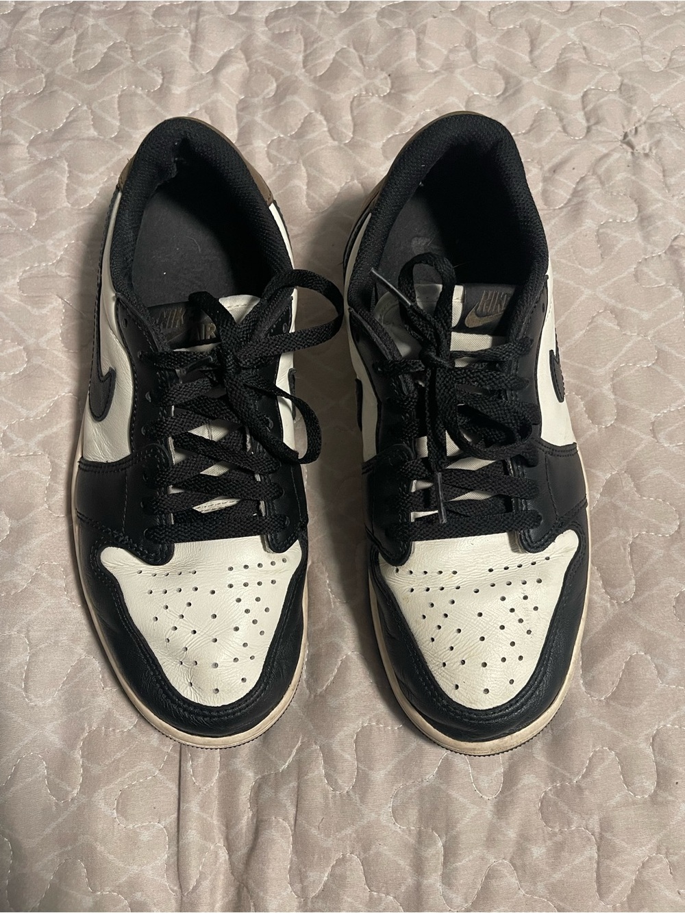 Jordan 1 Low Mocha - Picture 3 of 9